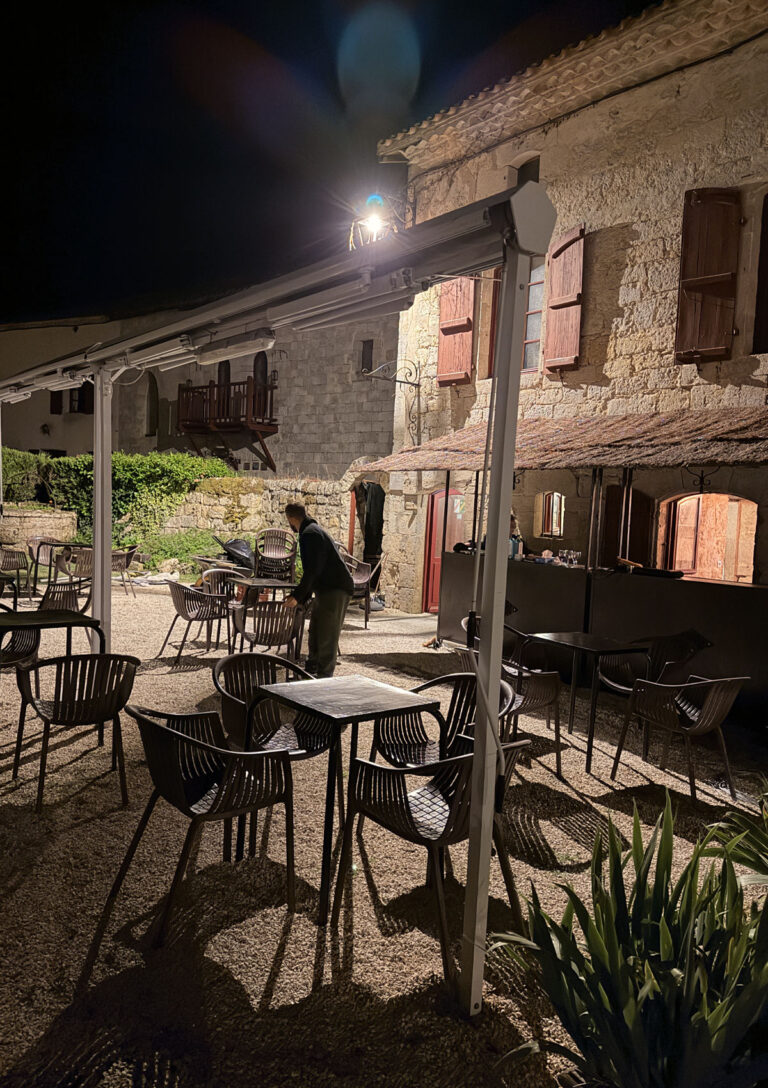 Soirée Terrasse au restaurant L'Estelada du village fortifié de Larressingle.